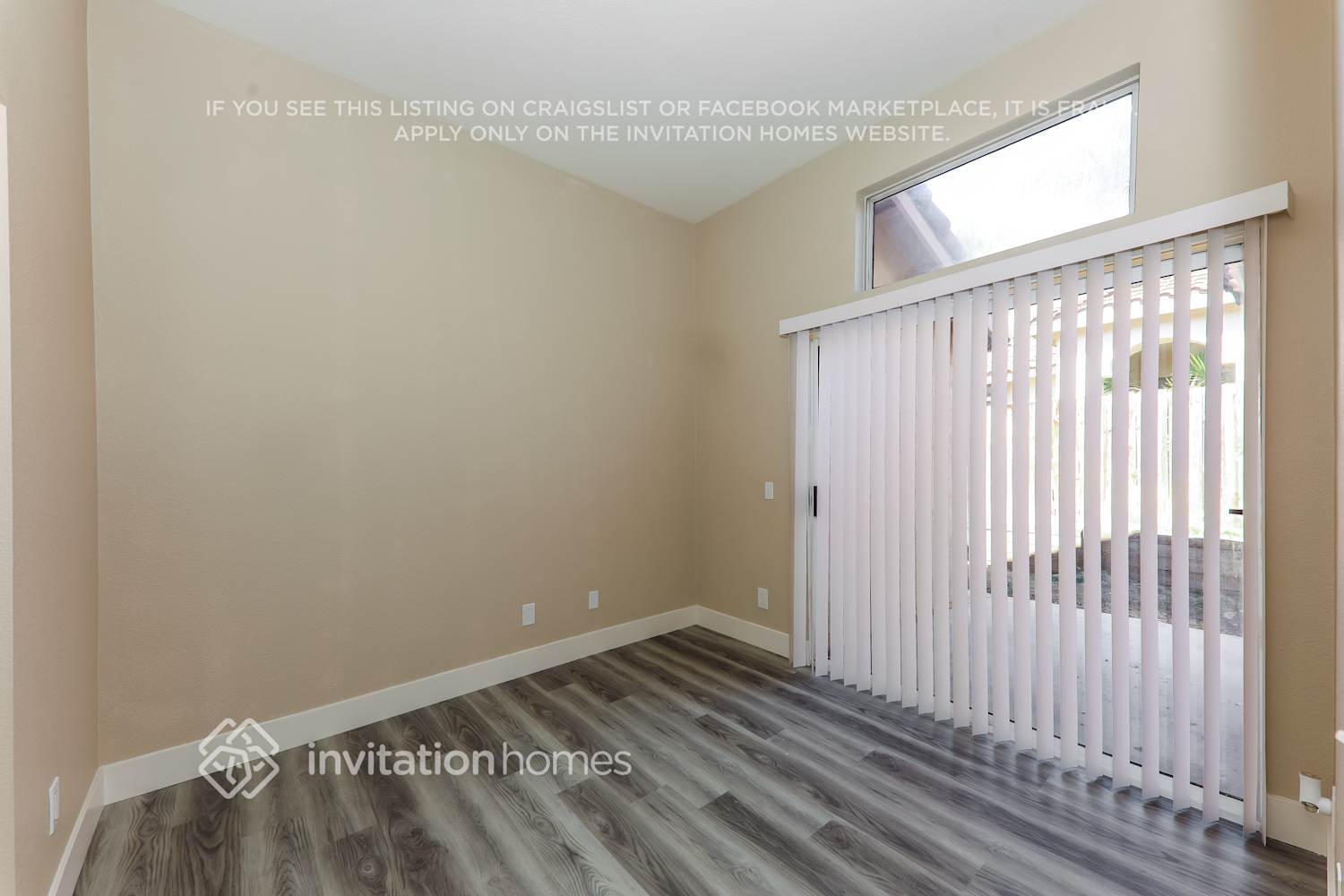 Building Photo - 39272 Vía Lar