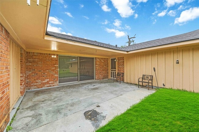 Building Photo - 435 Rollingwood St