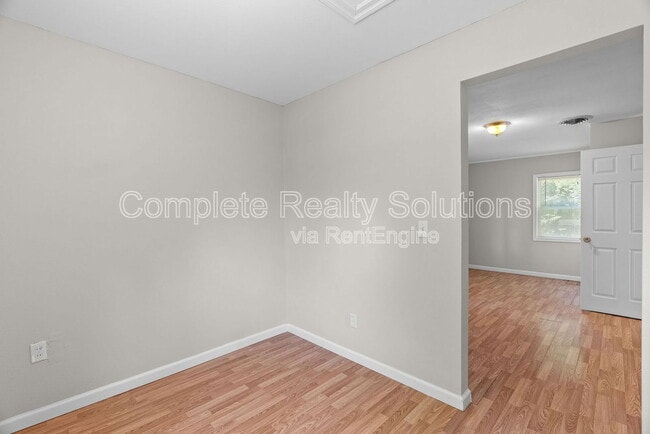 Building Photo - 1144 Northdale Ave