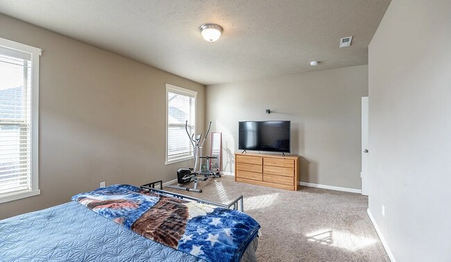 Building Photo - Beautiful Home In Mae Valley