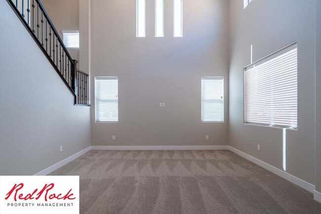 Building Photo - 3 Bedroom Hurricane Townhome With Scenic Views