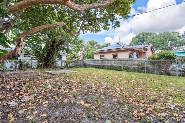 Building Photo - 1810 NW 47th St