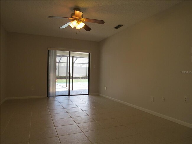 Building Photo - 4023 Paddlewheel Dr