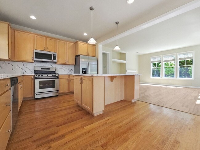 Building Photo - Modern Craftsman with Stylish Updates in S...