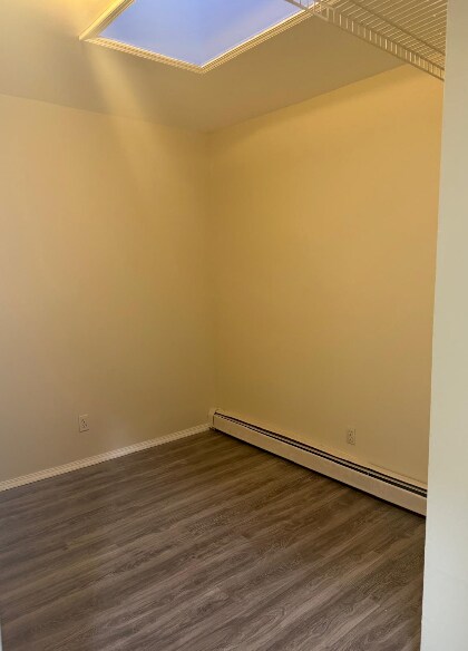 Building Photo - 832 Herkimer St
