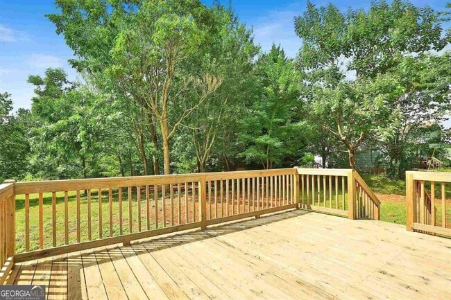 Building Photo - 180 Nectarine Dr