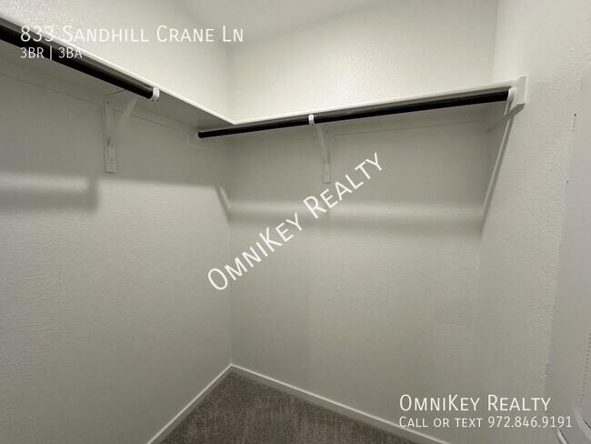 Building Photo - 833 Sandhill Crane Ln