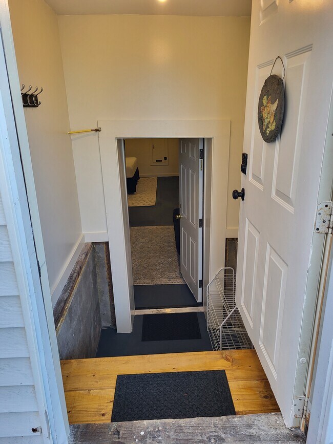 Building Photo - 30 Main St