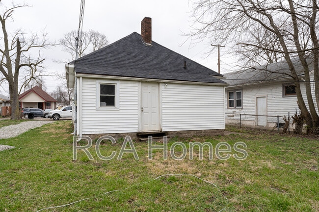 Building Photo - 3319 W 9th St