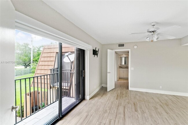 Building Photo - 2588 Garden Ct