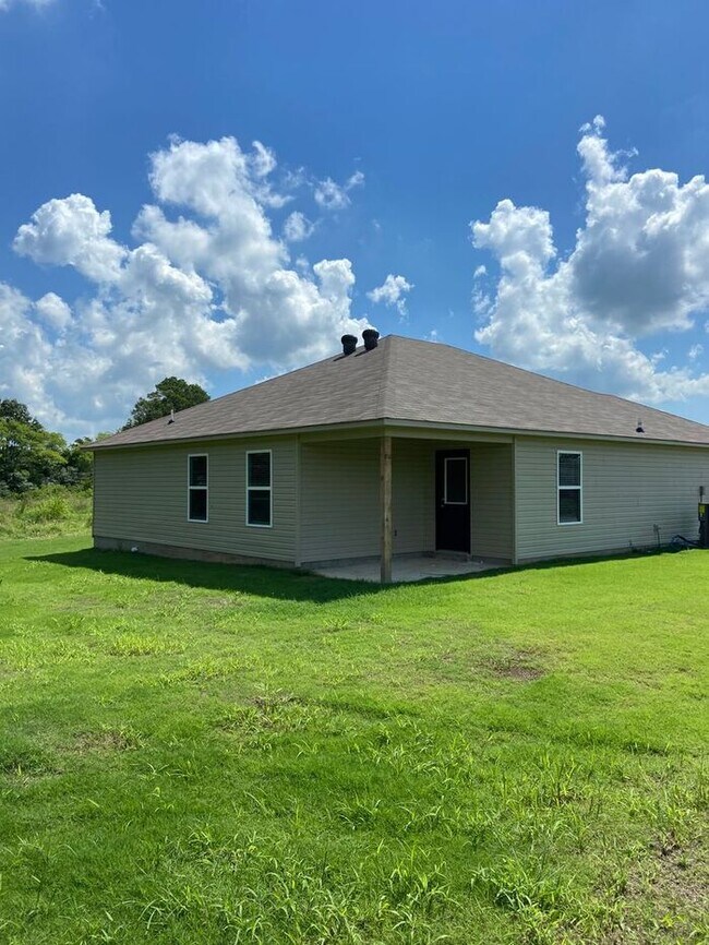 Building Photo - BRAND NEW Three Bedroom | Two Bath Home in...