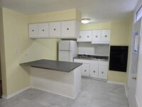 Building Photo - 1857 Pine St