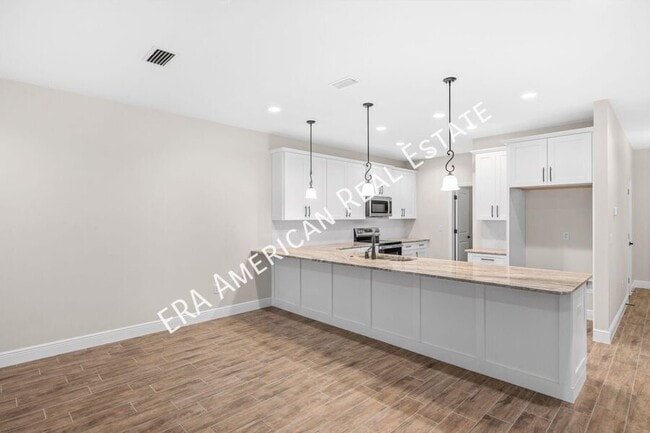 Building Photo - 727 Fairview Dr