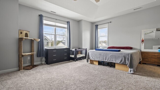 Building Photo - 4-Bedroom Hunter's Creek Gem