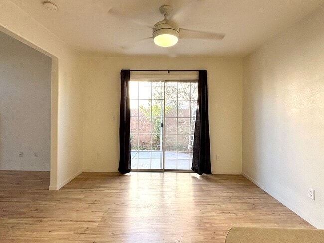 Building Photo - Great Two Bedroom Townhouse with a 1 car garage near Silverado Ranch area