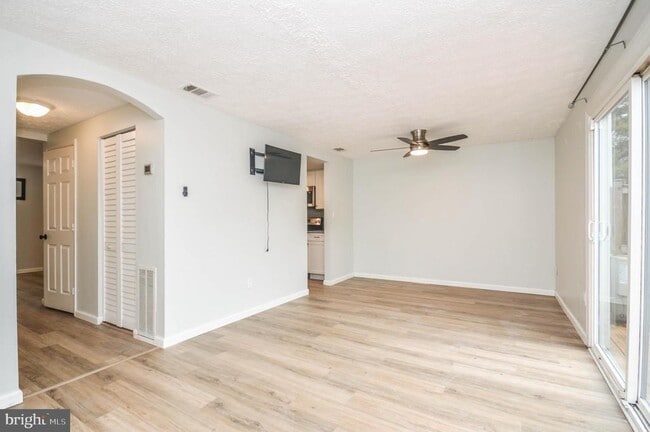 Building Photo - 12521 Laurel Grove Pl