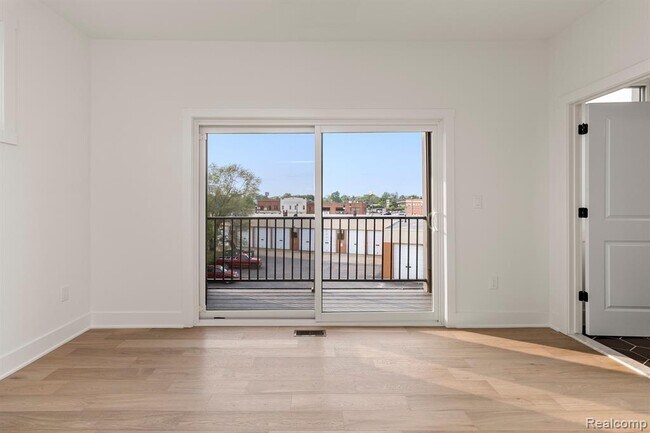 Building Photo - 2037 11th St