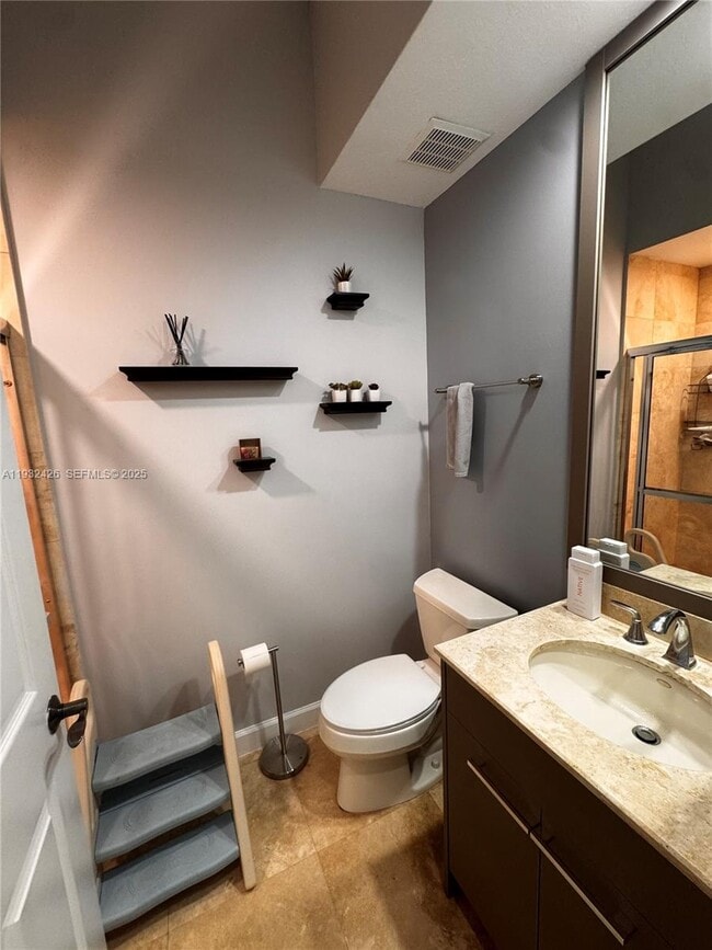 Building Photo - 876 Spinnaker Dr