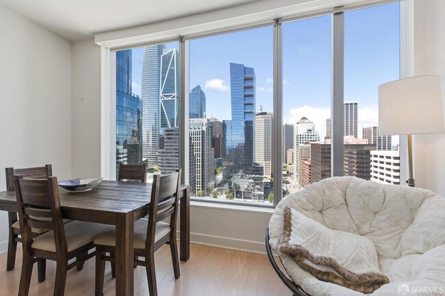 Building Photo - 338 Main St