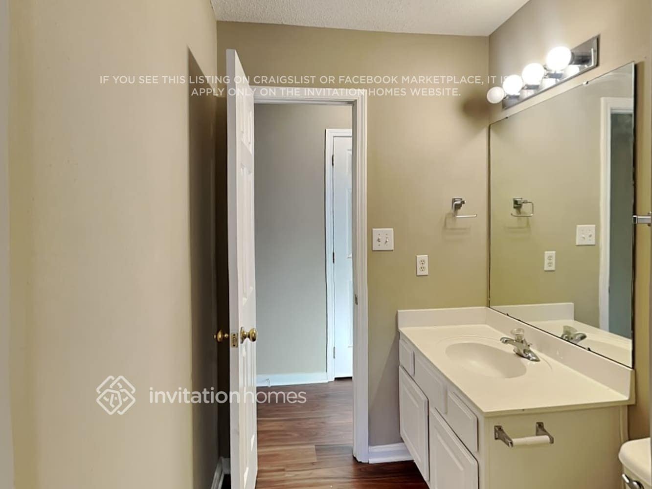 Building Photo - 10600 Northwoods Forest Dr