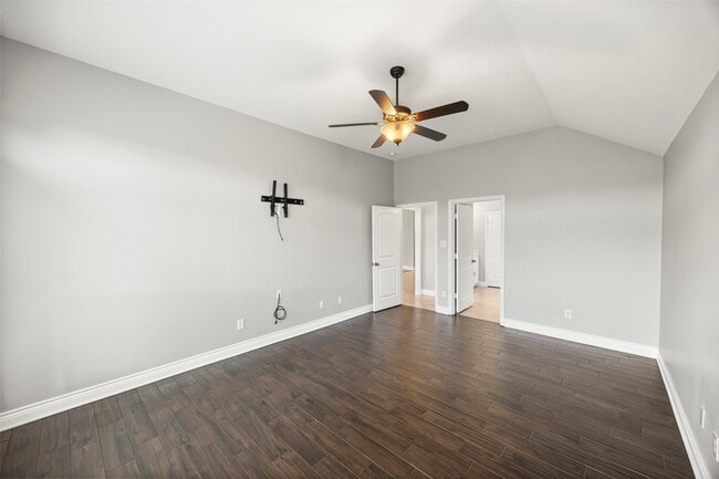 Building Photo - 31815 Forest Oak Ln