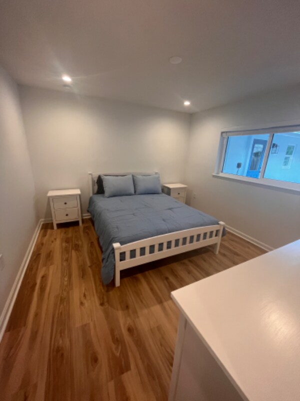 Building Photo - 615 Azalea Ln