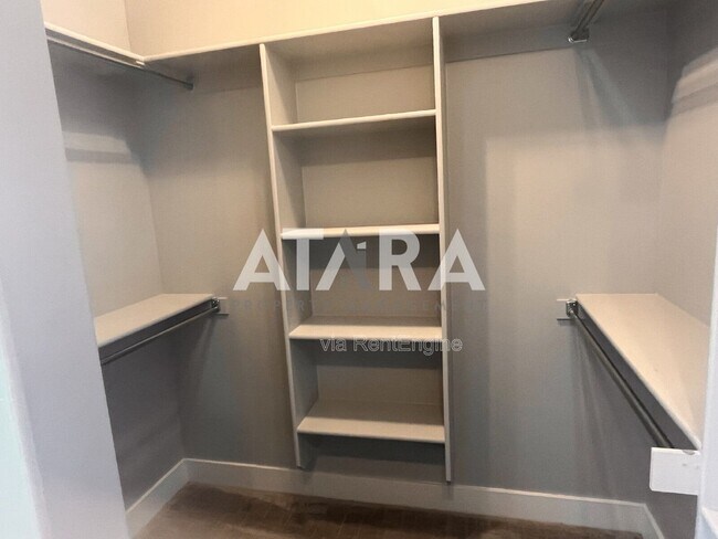 Building Photo - 9167 S Galette Ln