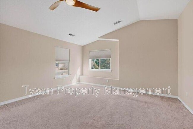 Building Photo - 8523 Waterford Pl NE