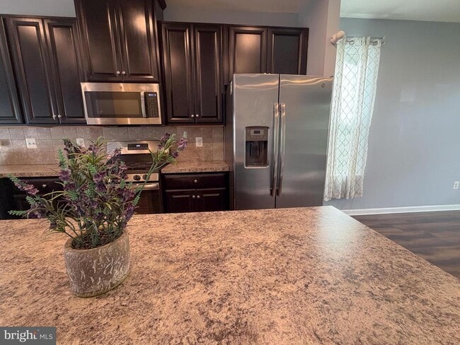 Building Photo - 1437 Strahorn Rd