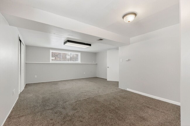 Building Photo - Quiet Cul-de-Sac Home with Bonus Room & Big Backyard!