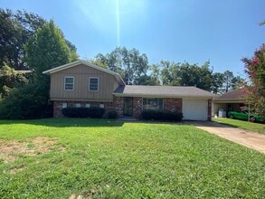 Building Photo - 3590 Merritt St