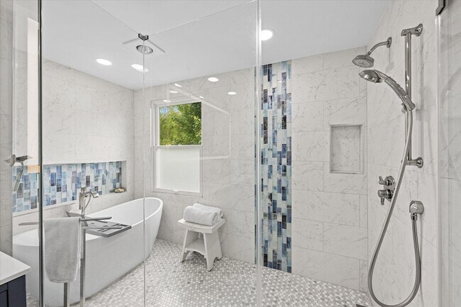 Building Photo - 11209 Maine Cove Dr