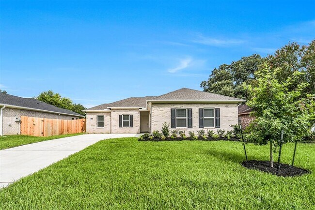 Building Photo - 11615 Moltere Dr
