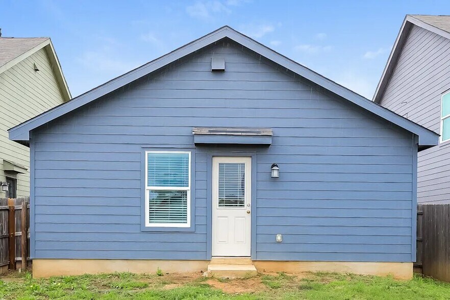 Building Photo - 14628 Calaveras Creek