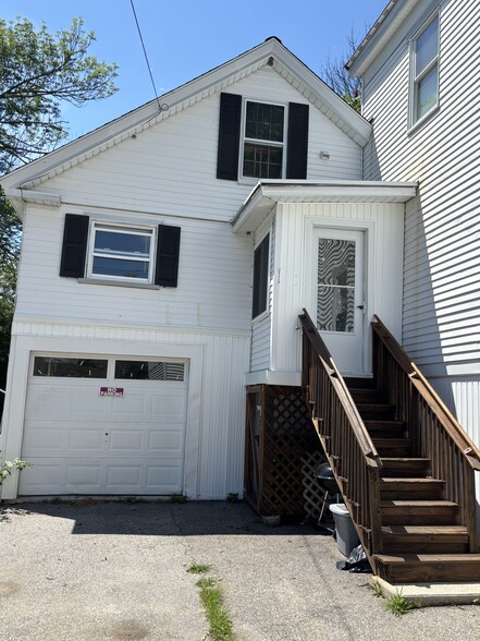 Building Photo - 82 Pleasant St