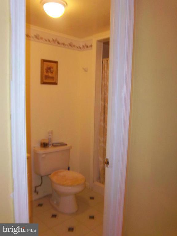 Building Photo - 20320 Cedarhurst Way