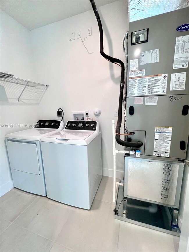 Building Photo - 4784 SW 72nd Terrace