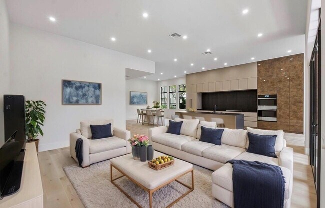 Building Photo - 7247 Wisteria Ave