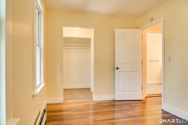 Building Photo - 303 Millville Ave