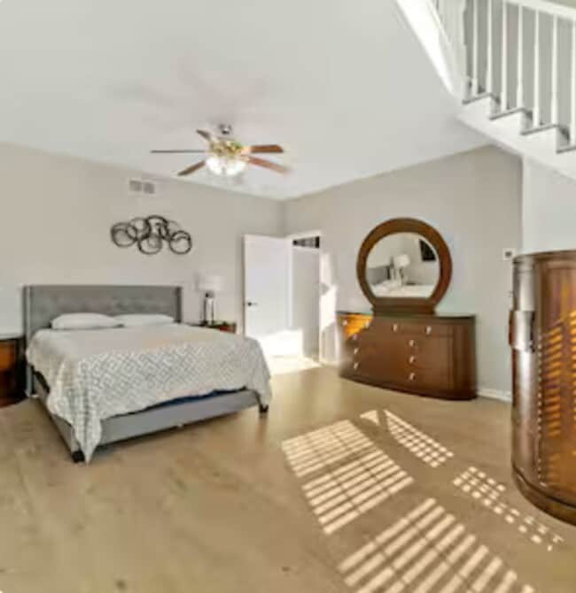 Building Photo - 909 N Burghley Ave