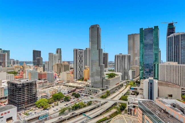 Building Photo - 350 S Miami Ave