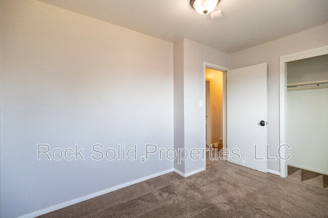 Building Photo - 4709 Windmill Rd