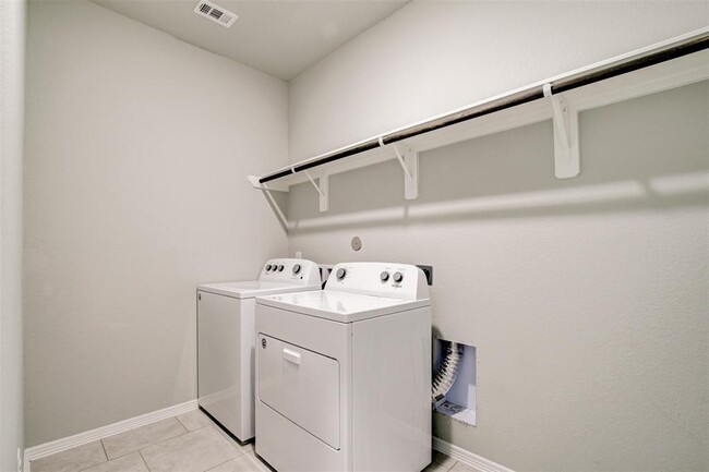 Building Photo - 25607 Northpark Spruce Dr
