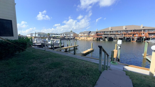 Building Photo - 15421 Seamount Cay Ct