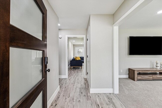 Building Photo - 5259 Willowbend Blvd