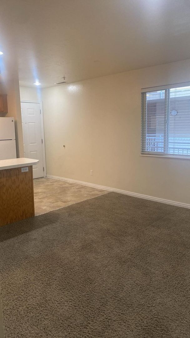 Building Photo - Great One Bedroom near Provo Rec Center, U...