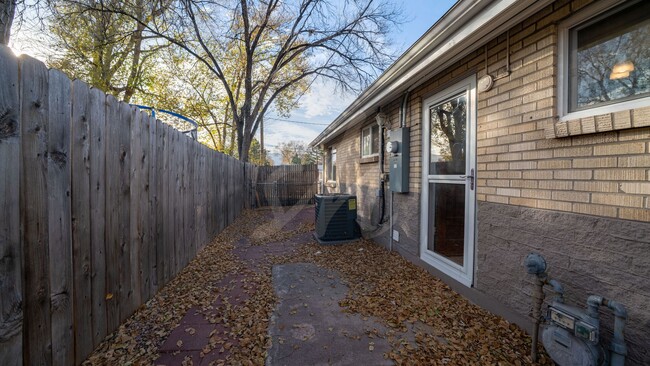 Building Photo - Make This Spacious 2-Bedroom Duplex Your Next Home