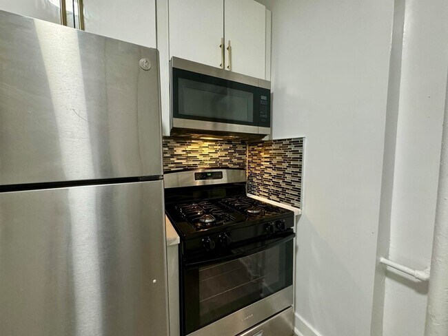 Building Photo - 124 74th St