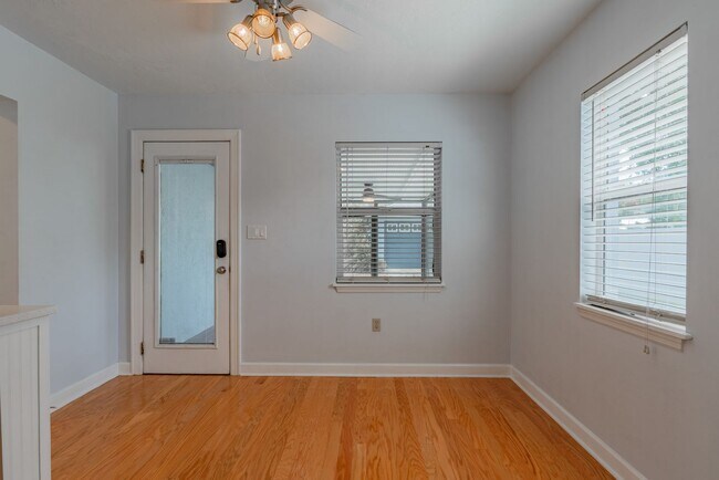 Building Photo - Charming Riverside Heights Rental – Update...