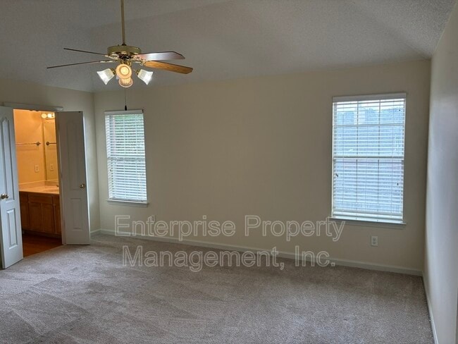Building Photo - 10127 Cross Valley Dr